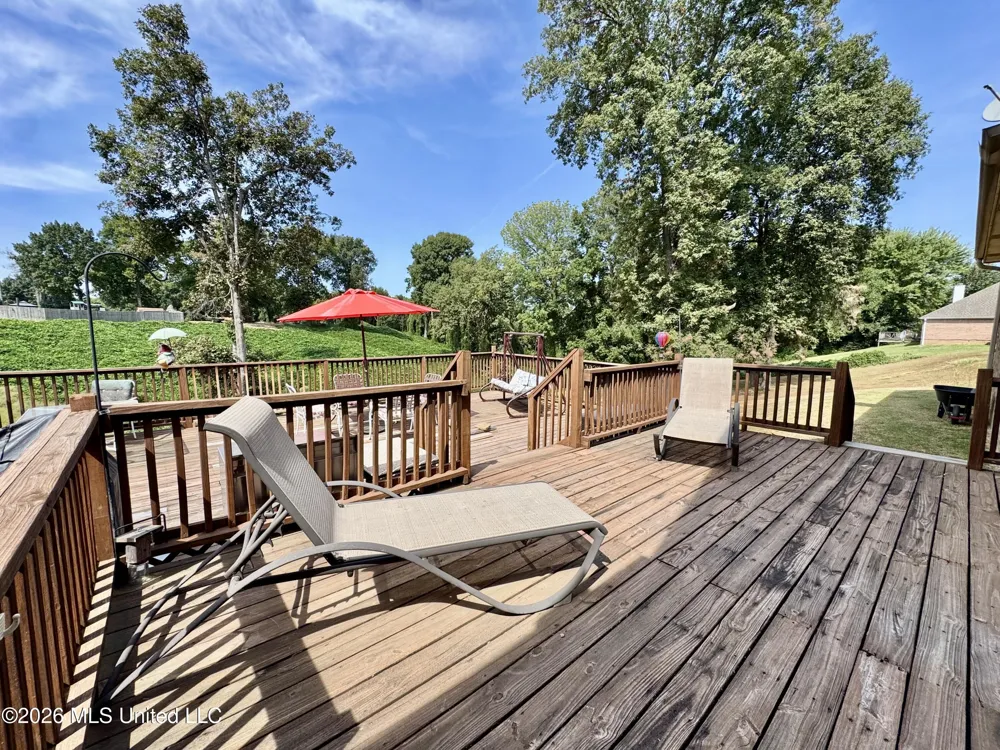119 American River Drive Lake Cormorant, MS 38641