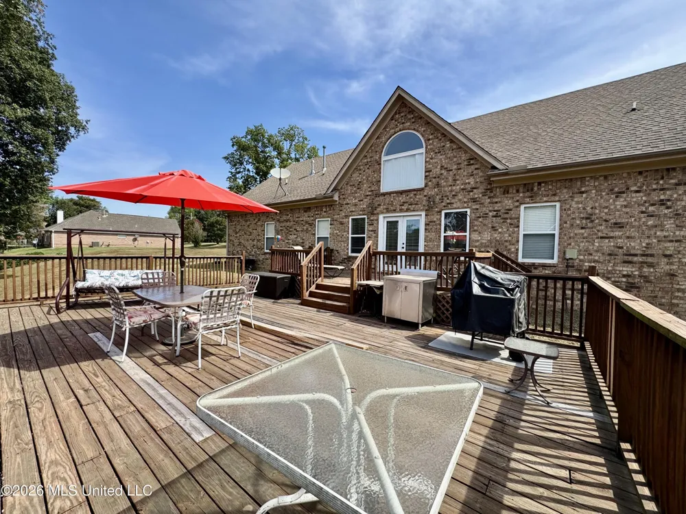 119 American River Drive Lake Cormorant, MS 38641
