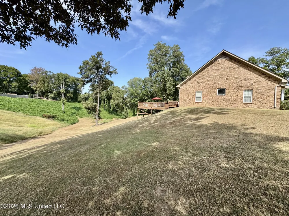 119 American River Drive Lake Cormorant, MS 38641