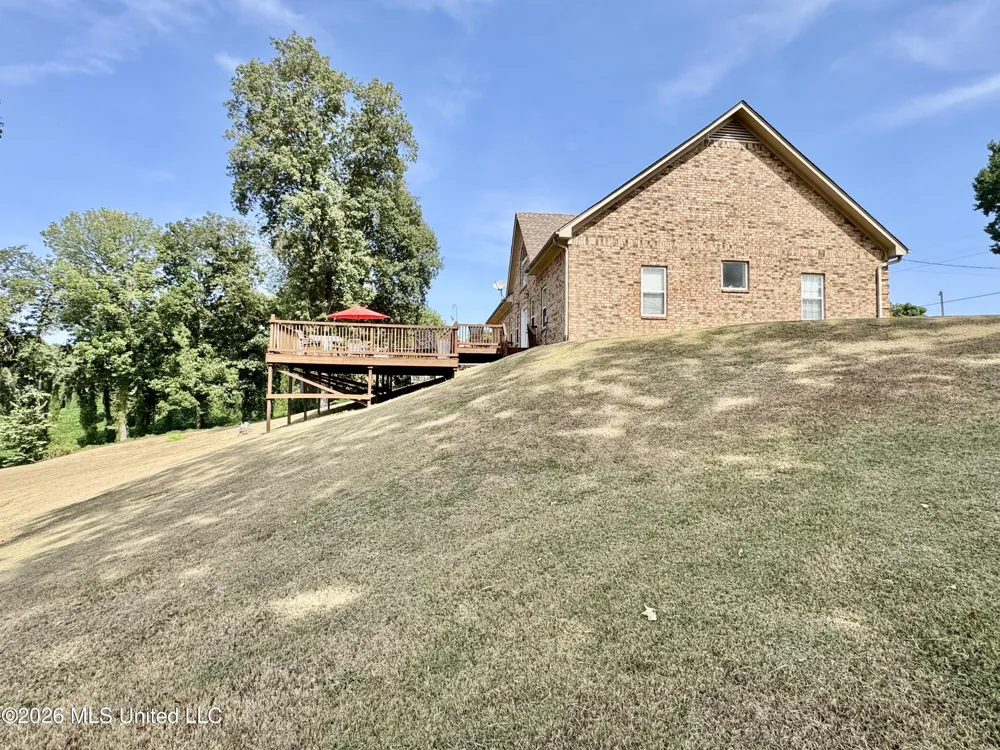 119 American River Drive Lake Cormorant, MS 38641