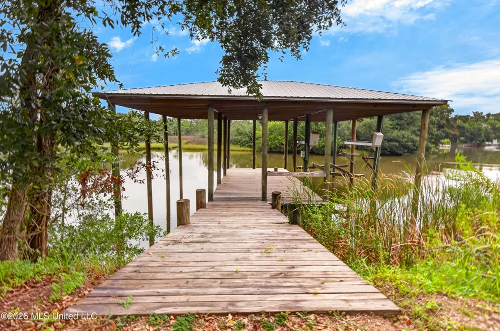 3146 Gulf View Place Gautier, MS 39553