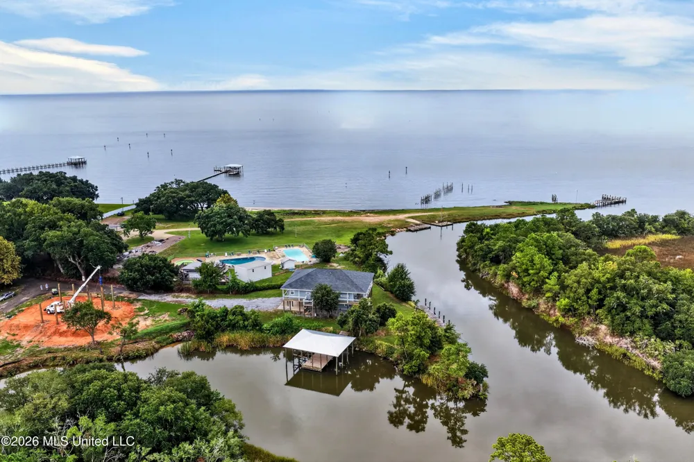 3146 Gulf View Place Gautier, MS 39553