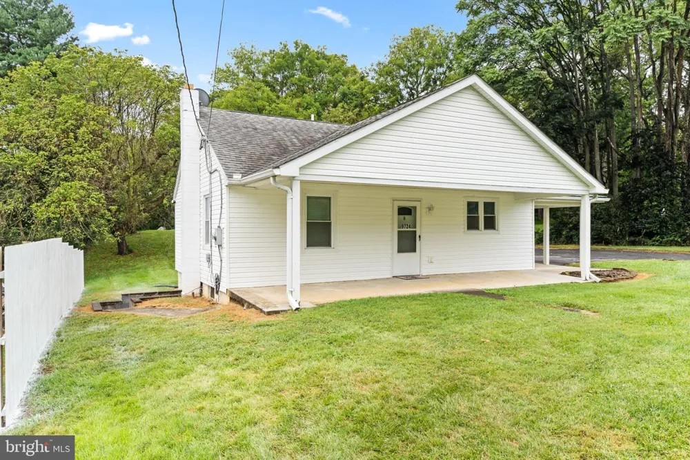 9724 GARIS SHOP ROAD Hagerstown, MD 21740