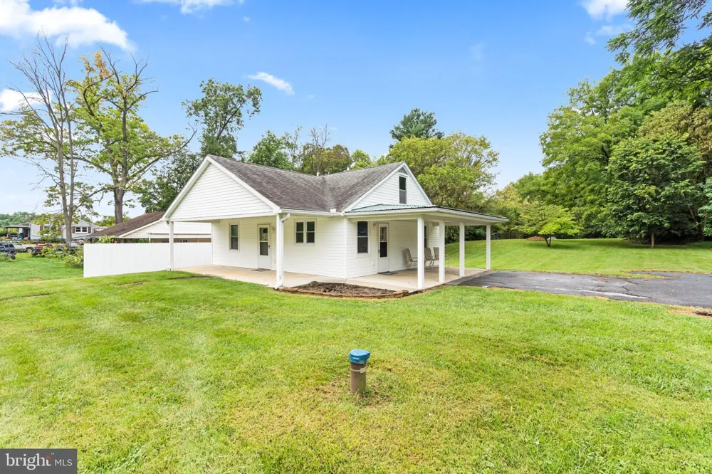 9724 GARIS SHOP ROAD Hagerstown, MD 21740
