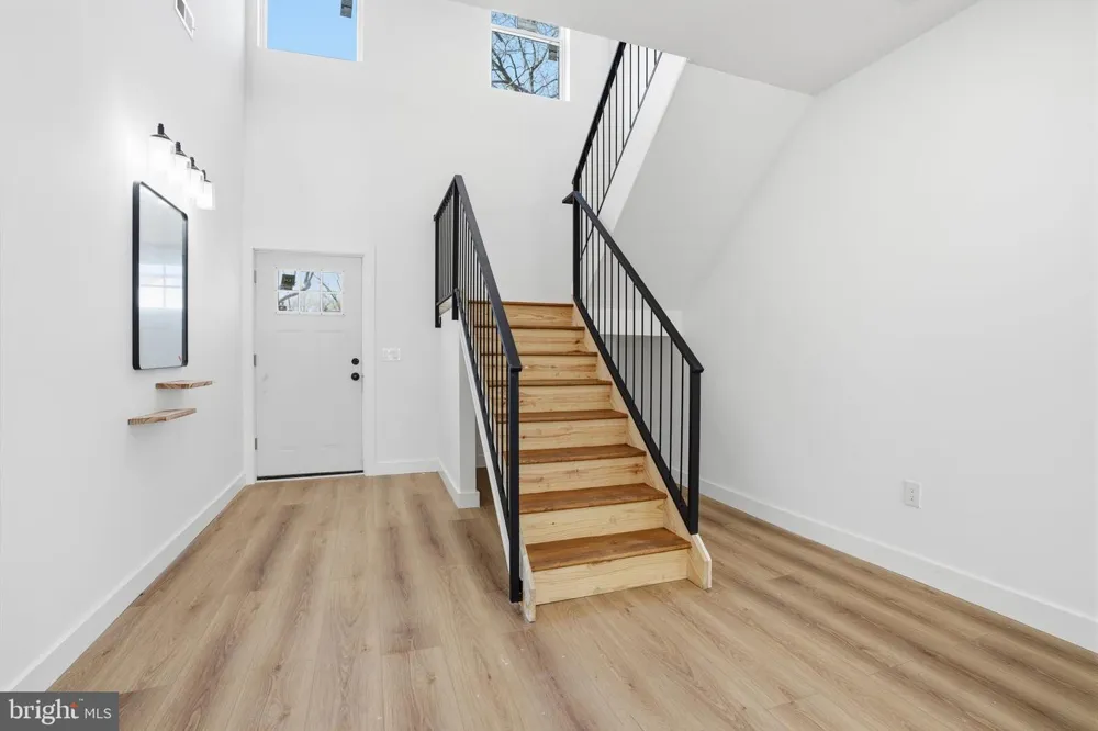 6 STARLIGHT LANE Levittown, PA 19055