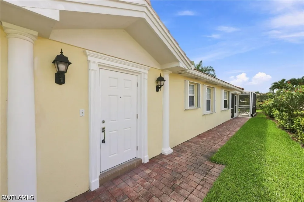 Ionio Court Naples, FL 34114