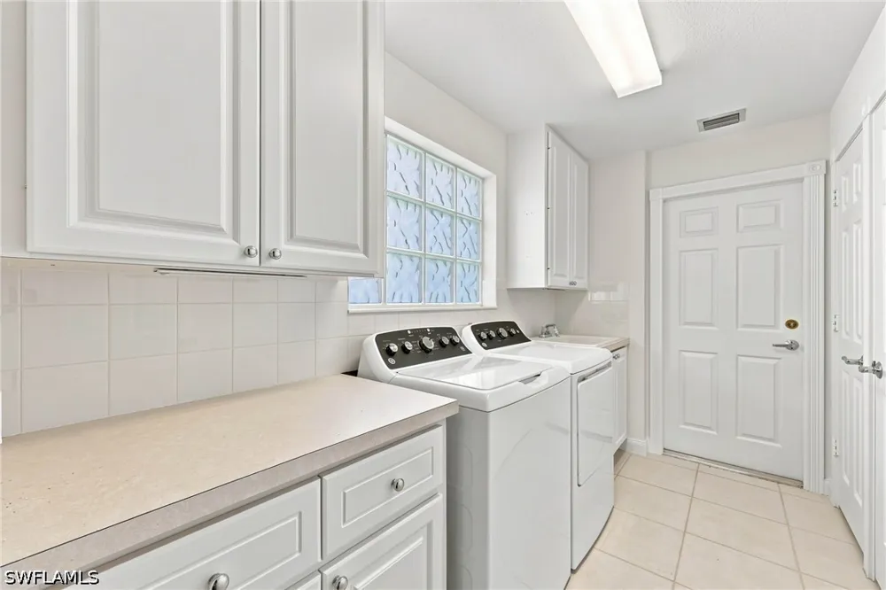 Ionio Court Naples, FL 34114