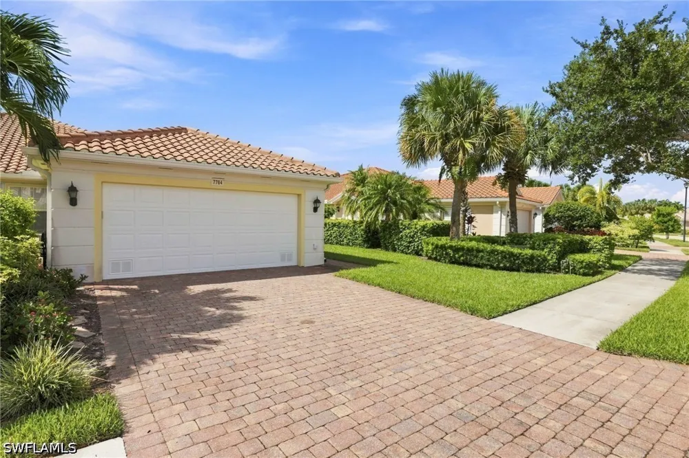 Ionio Court Naples, FL 34114