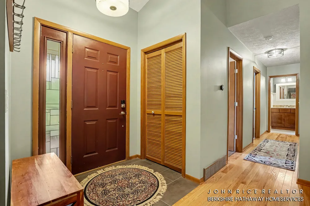 956 Spaulding Avenue SE Ada, MI 49301