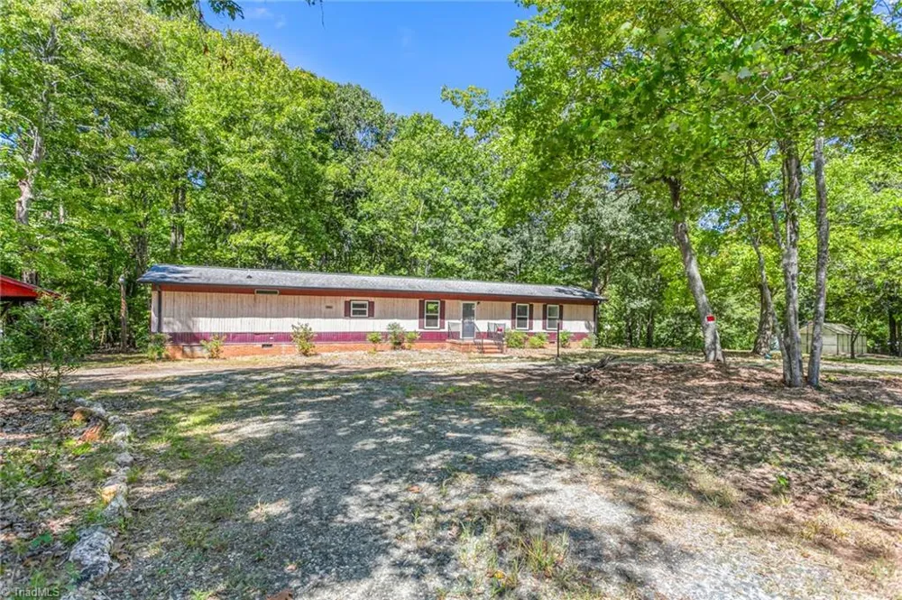 6243 Quail Hollow Drive Pleasant Garden, NC 27313
