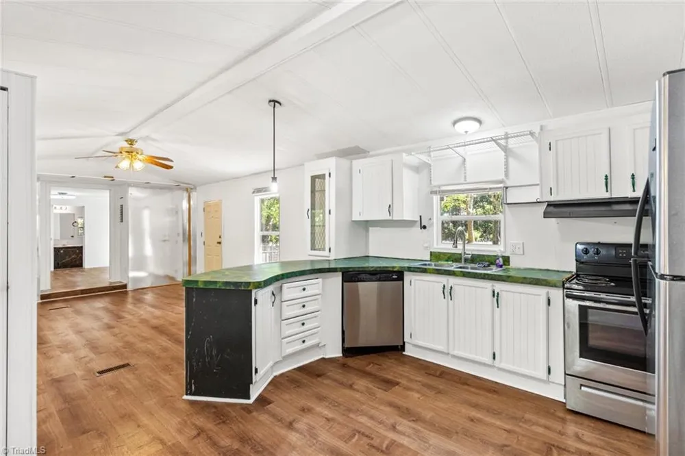 6243 Quail Hollow Drive Pleasant Garden, NC 27313