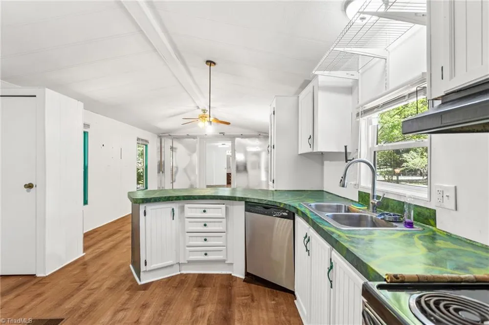 6243 Quail Hollow Drive Pleasant Garden, NC 27313