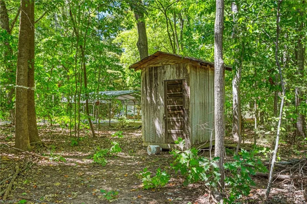 6243 Quail Hollow Drive Pleasant Garden, NC 27313