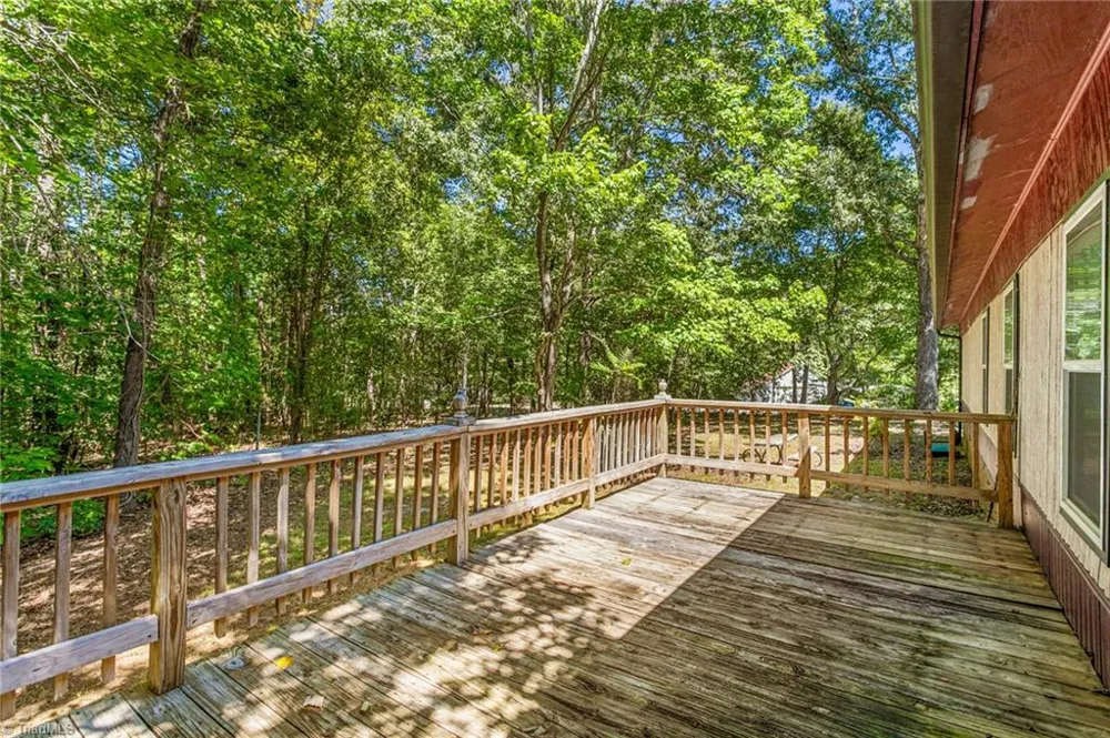 6243 Quail Hollow Drive Pleasant Garden, NC 27313