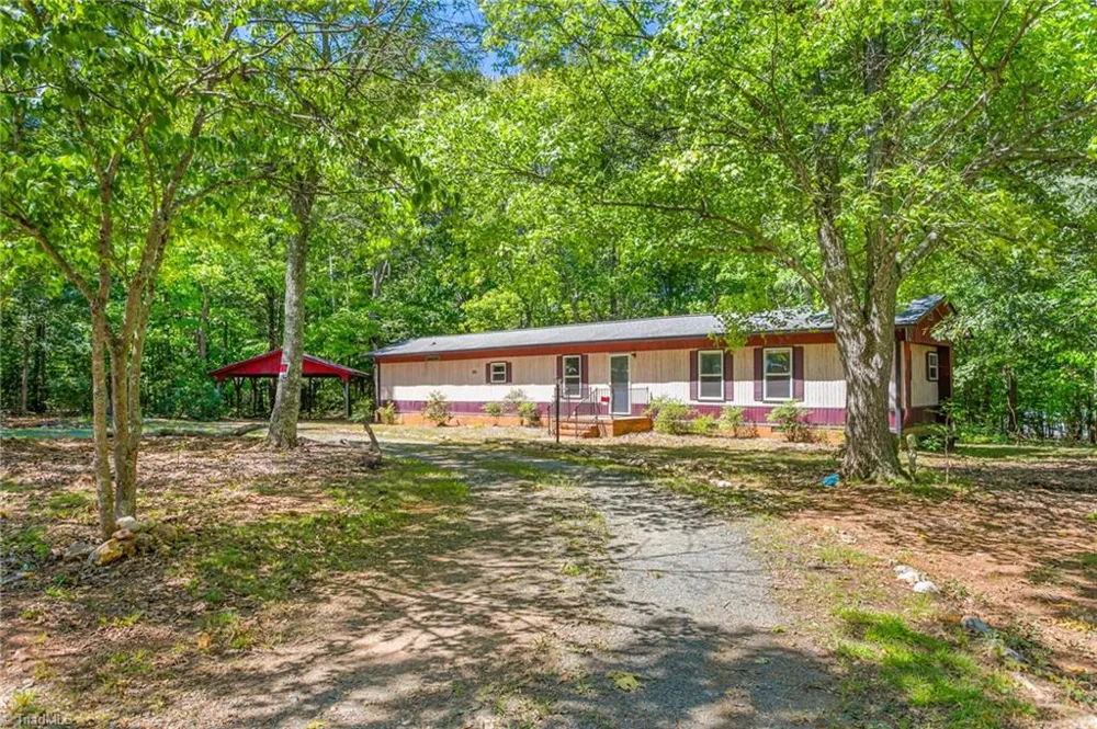 6243 Quail Hollow Drive Pleasant Garden, NC 27313