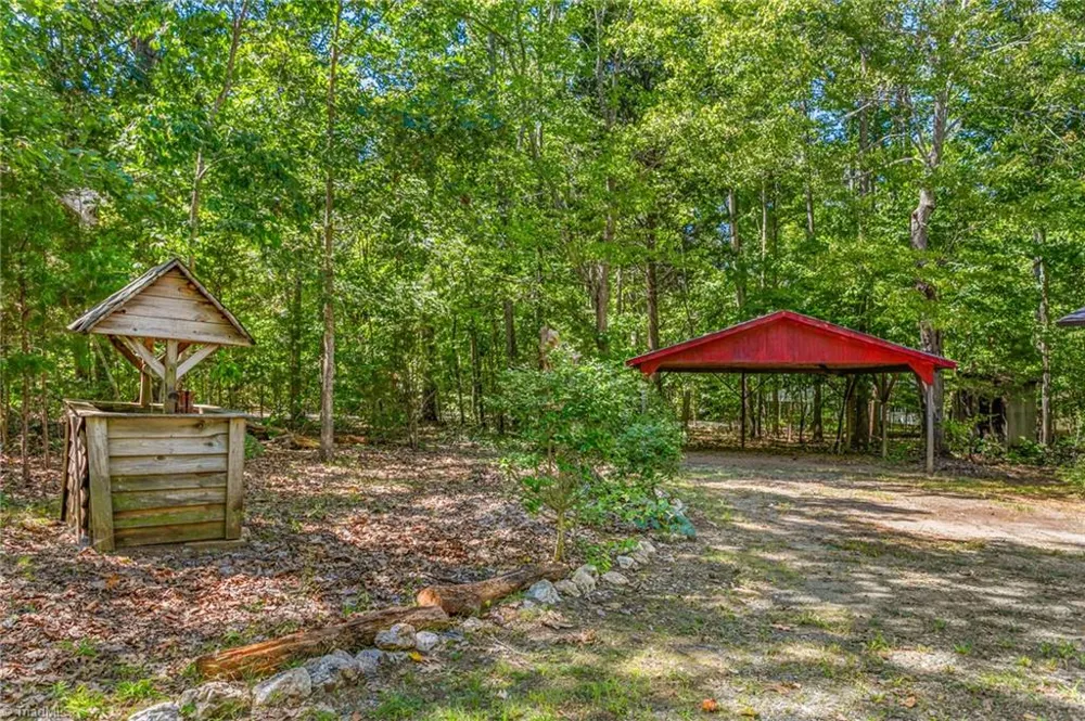 6243 Quail Hollow Drive Pleasant Garden, NC 27313