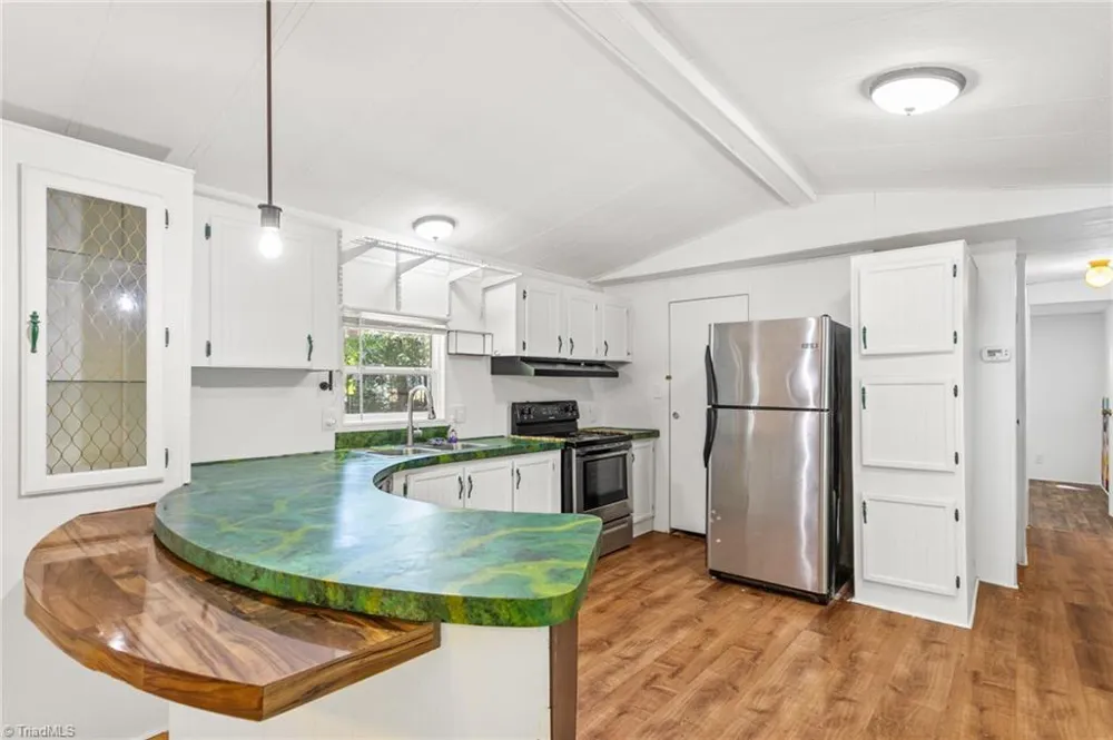 6243 Quail Hollow Drive Pleasant Garden, NC 27313