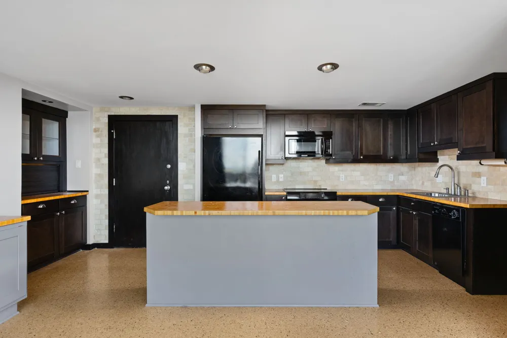 1801 Lavaca Street #15M Austin, TX 78701