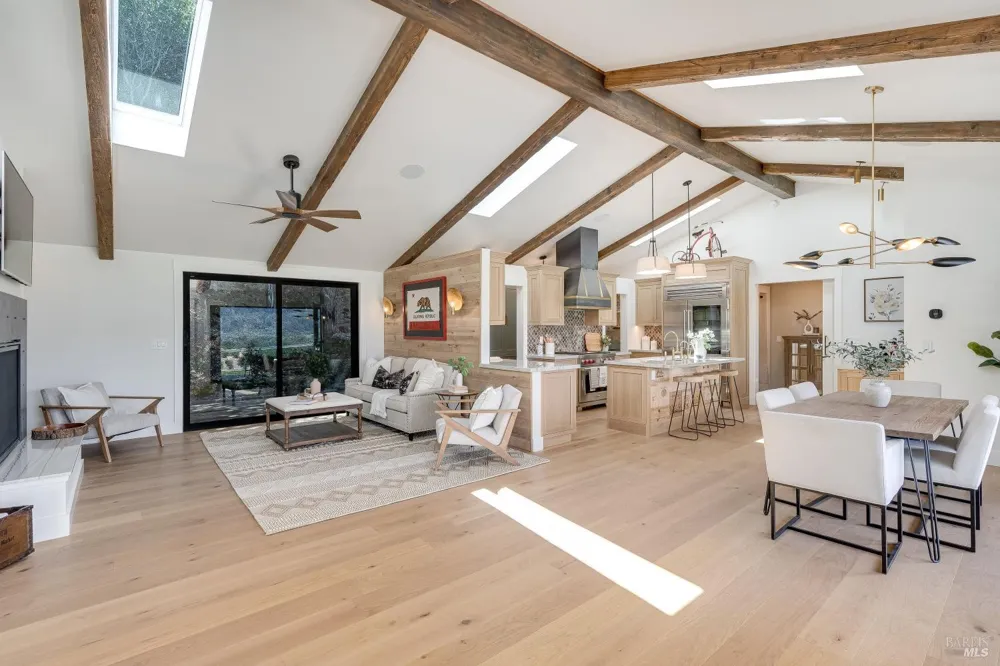104 Camino Vista St. Helena, CA 94574