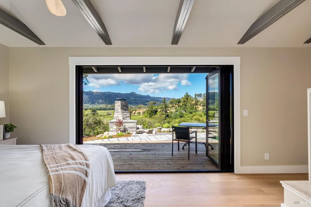 104 Camino Vista St. Helena, CA 94574