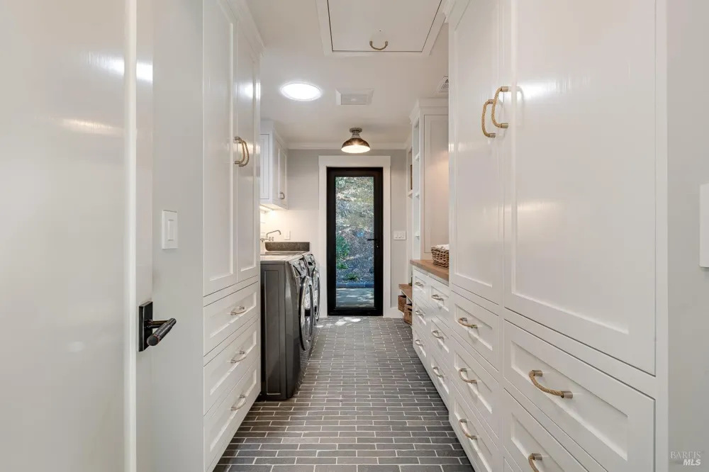104 Camino Vista St. Helena, CA 94574