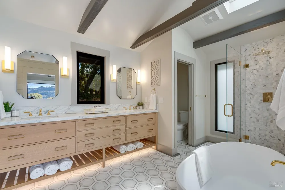 104 Camino Vista St. Helena, CA 94574
