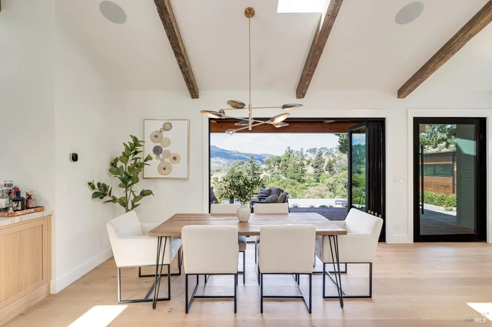 104 Camino Vista St. Helena, CA 94574