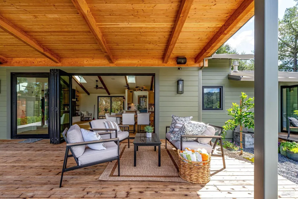 104 Camino Vista St. Helena, CA 94574