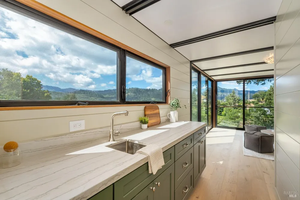 104 Camino Vista St. Helena, CA 94574
