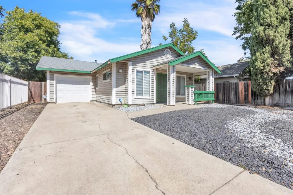 3533 20th Avenue Sacramento, CA 95820