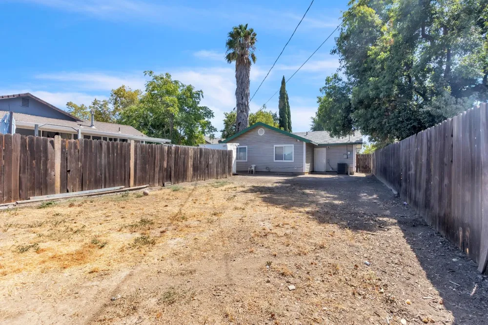 3533 20th Avenue Sacramento, CA 95820