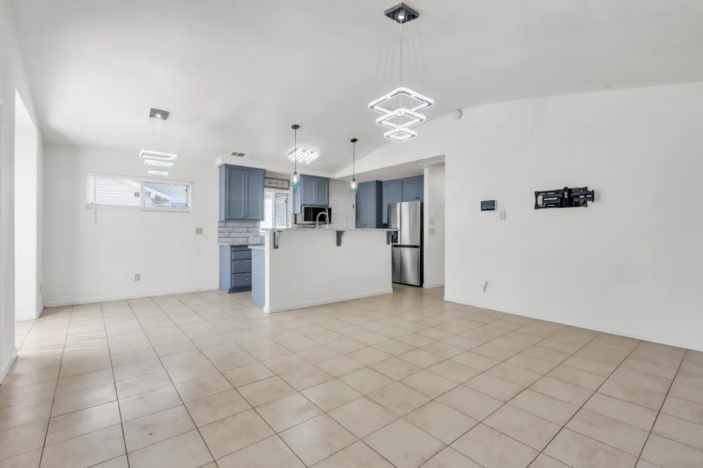 3533 20th Avenue Sacramento, CA 95820