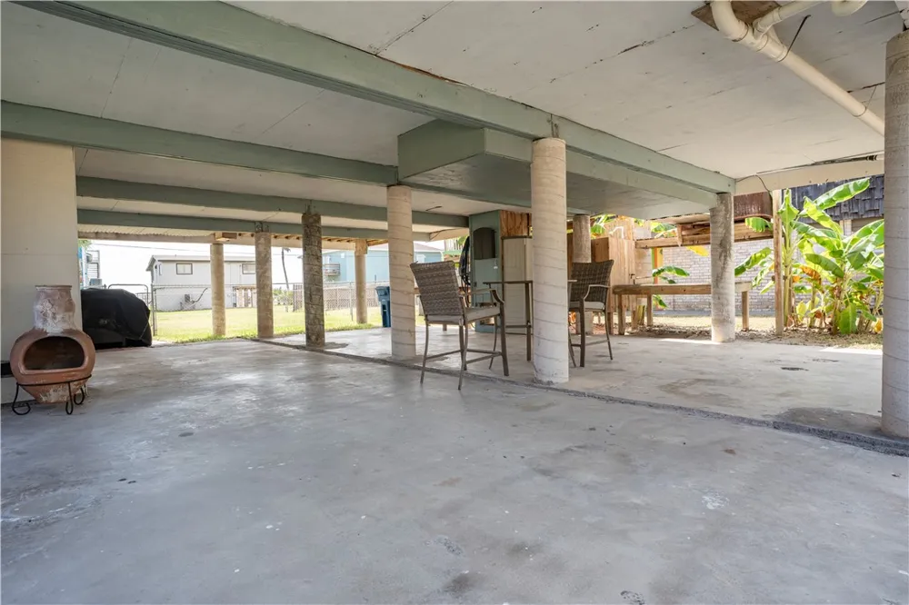 734 S Sandpiper Road Ingleside, TX 78362
