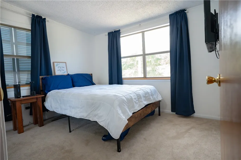 734 S Sandpiper Road Ingleside, TX 78362