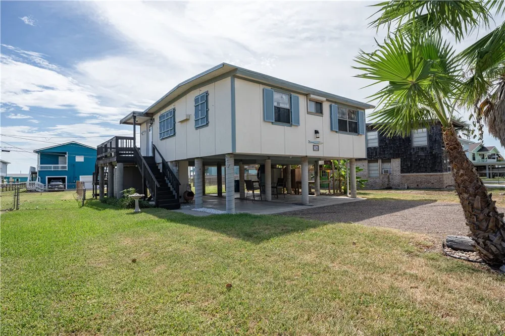 734 S Sandpiper Road Ingleside, TX 78362