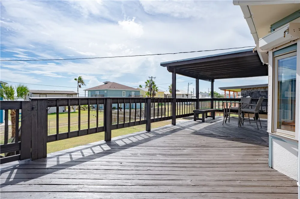 734 S Sandpiper Road Ingleside, TX 78362