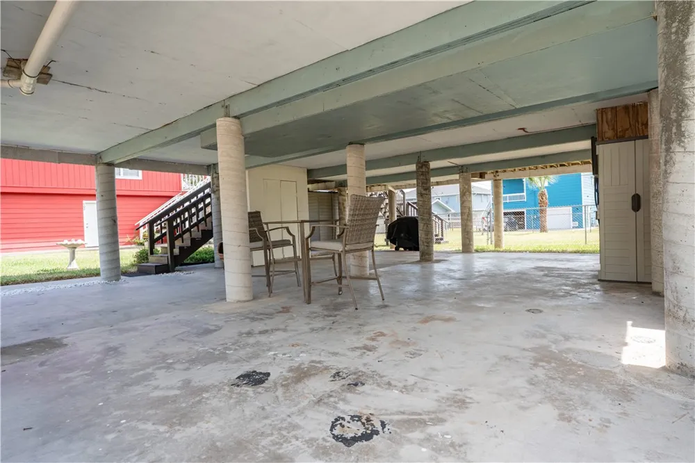 734 S Sandpiper Road Ingleside, TX 78362