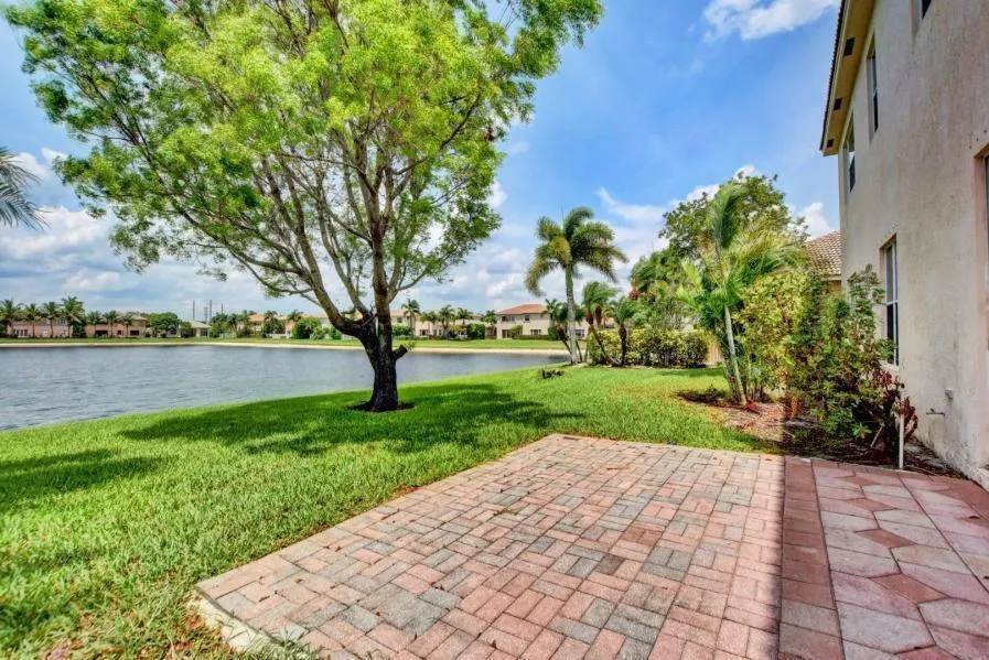 1388 Beacon Circle Wellington, FL 33414