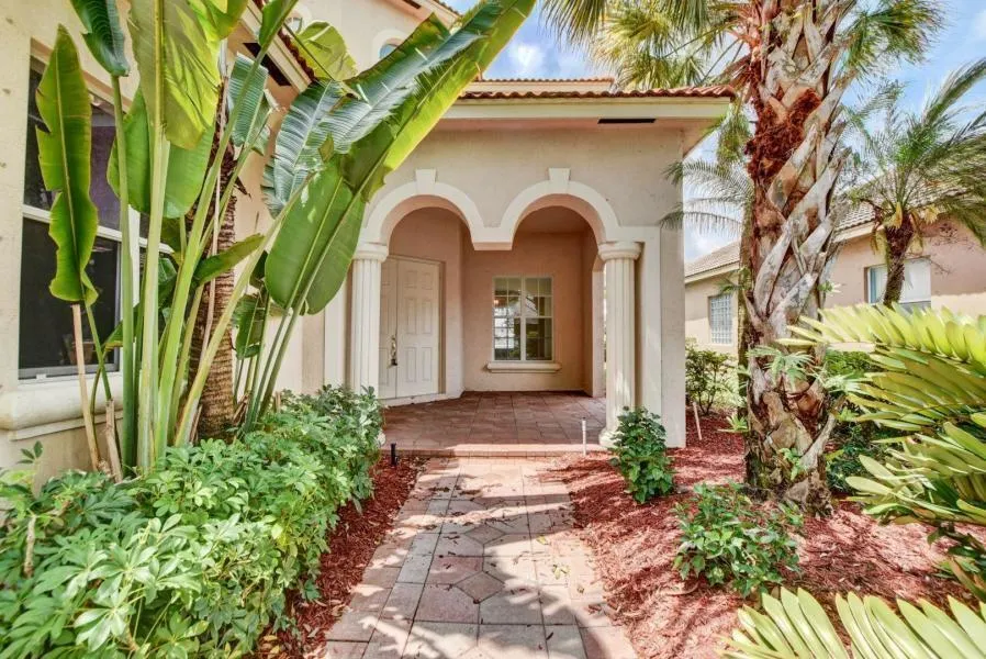 1388 Beacon Circle Wellington, FL 33414