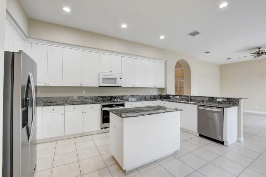 1388 Beacon Circle Wellington, FL 33414