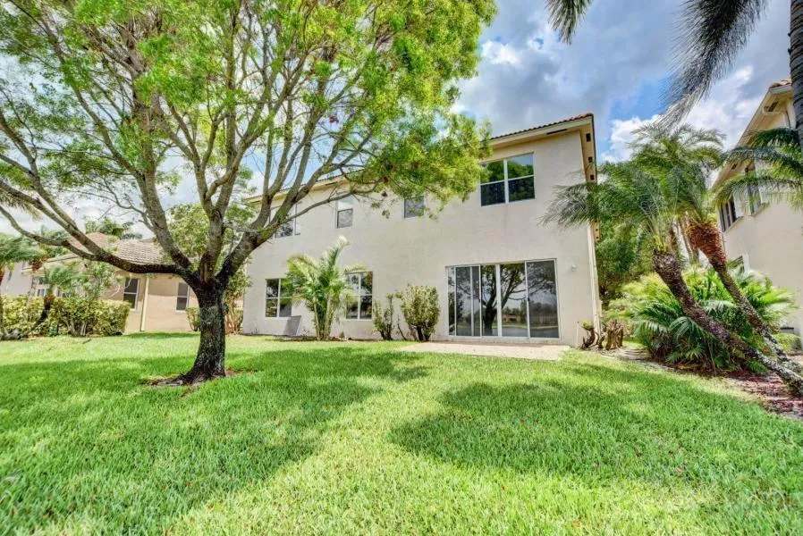 1388 Beacon Circle Wellington, FL 33414
