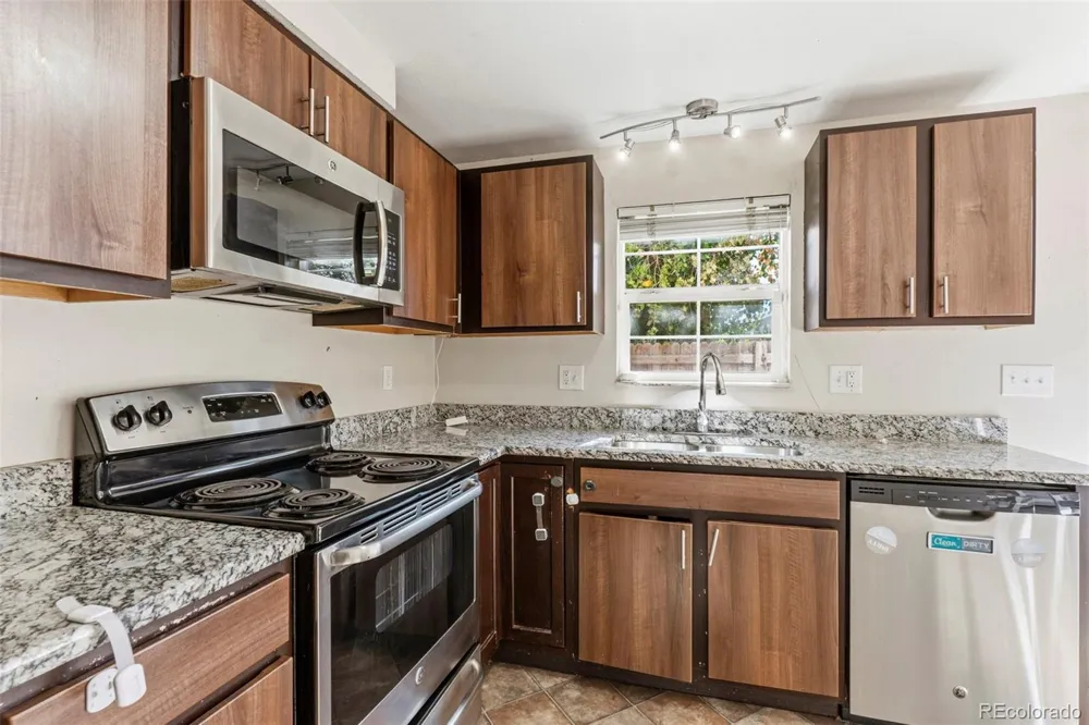 16495 E 17th Place #C Aurora, CO 80011