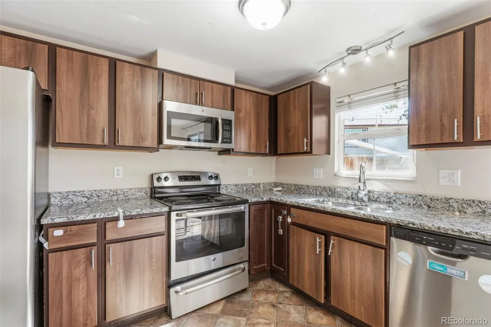 16495 E 17th Place #C Aurora, CO 80011