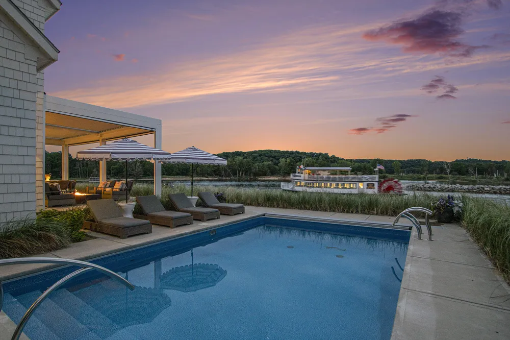 6736 Saugatuck Beach Road Saugatuck, MI 49453