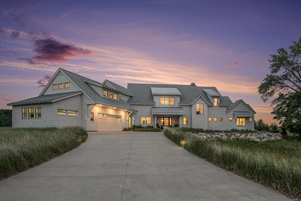 6736 Saugatuck Beach Road Saugatuck, MI 49453