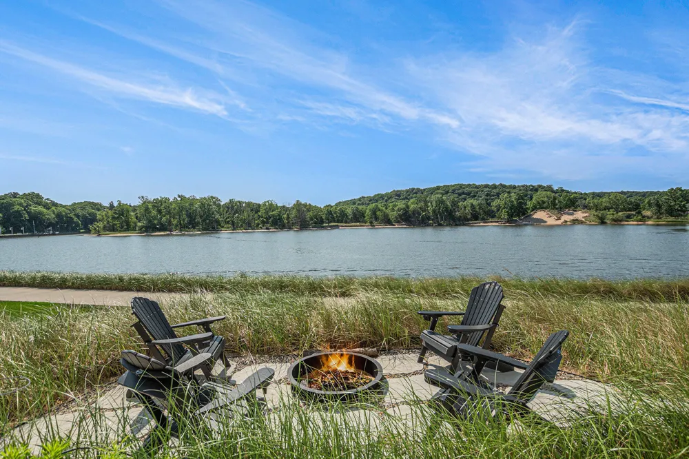 6736 Saugatuck Beach Road Saugatuck, MI 49453