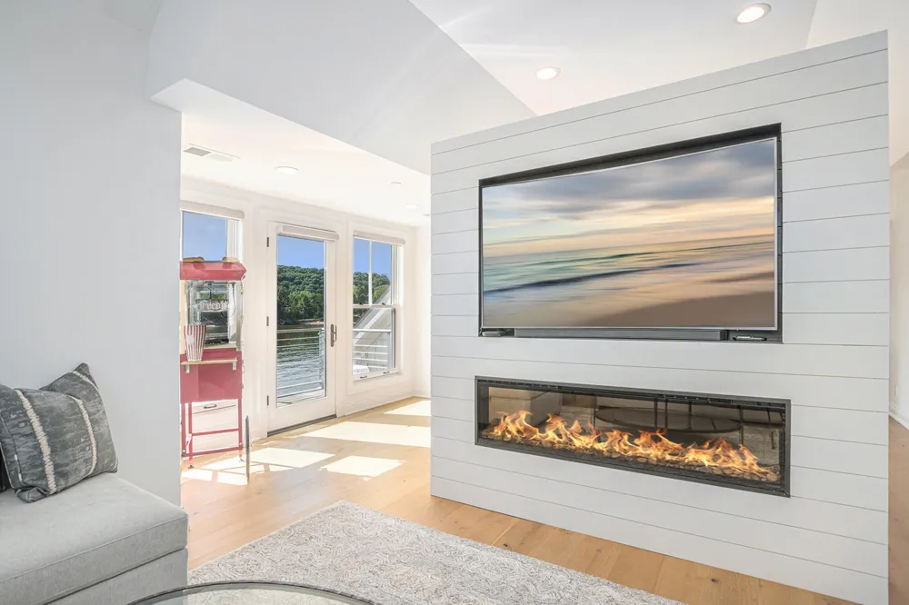 6736 Saugatuck Beach Road Saugatuck, MI 49453