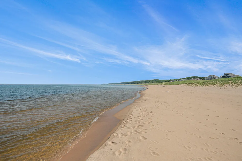 6736 Saugatuck Beach Road Saugatuck, MI 49453