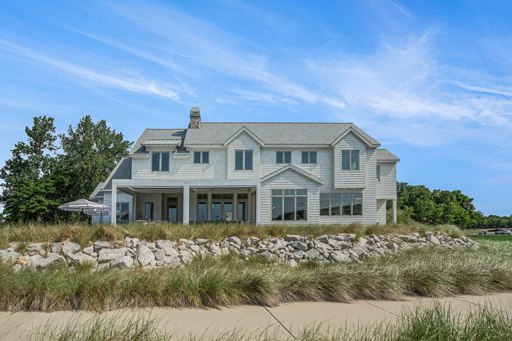 6736 Saugatuck Beach Road Saugatuck, MI 49453