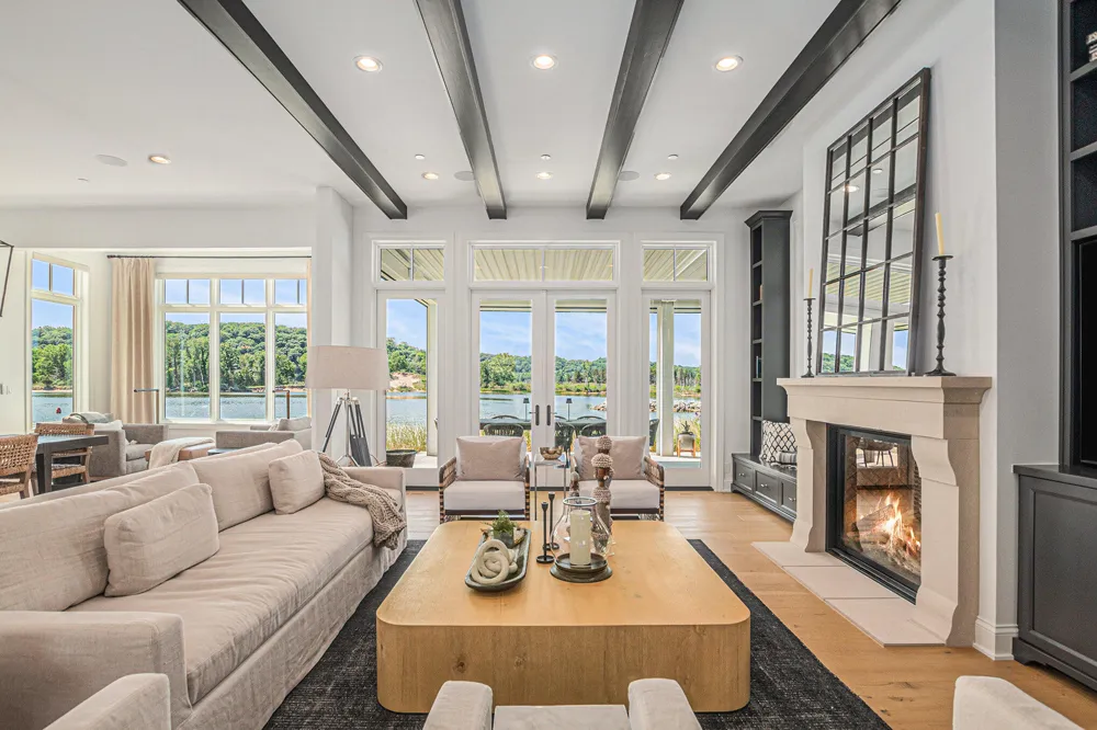 6736 Saugatuck Beach Road Saugatuck, MI 49453